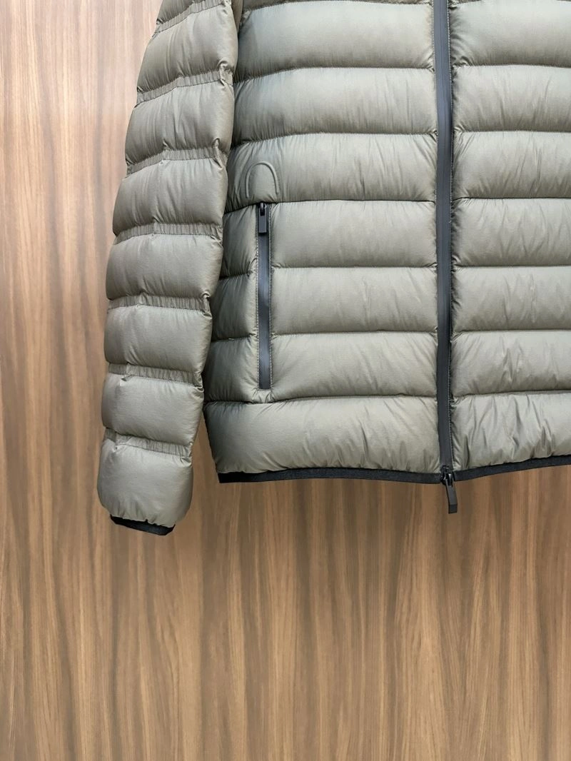 Moncler Down Jackets Chic 144776