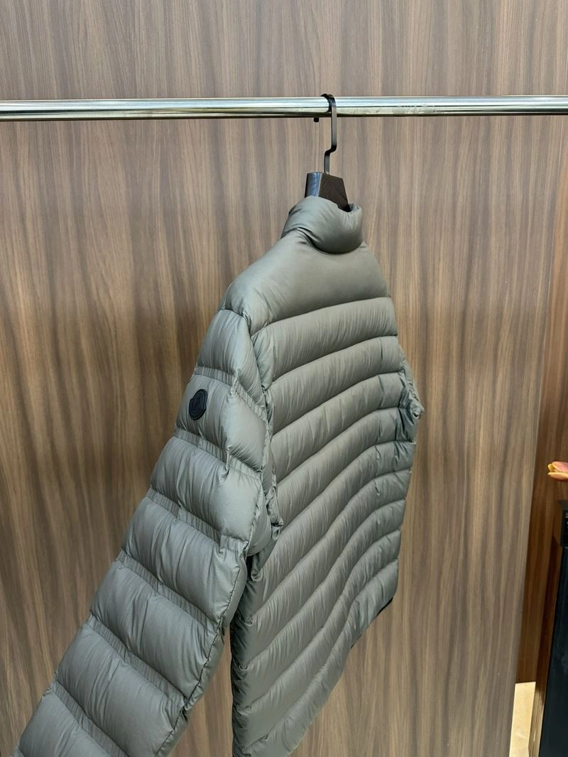 Moncler Down Jackets Chic 144776
