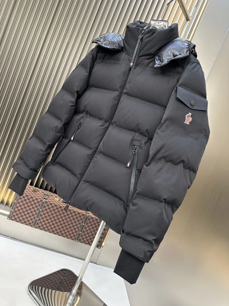 Vibrant Moncler Down Jackets 144762