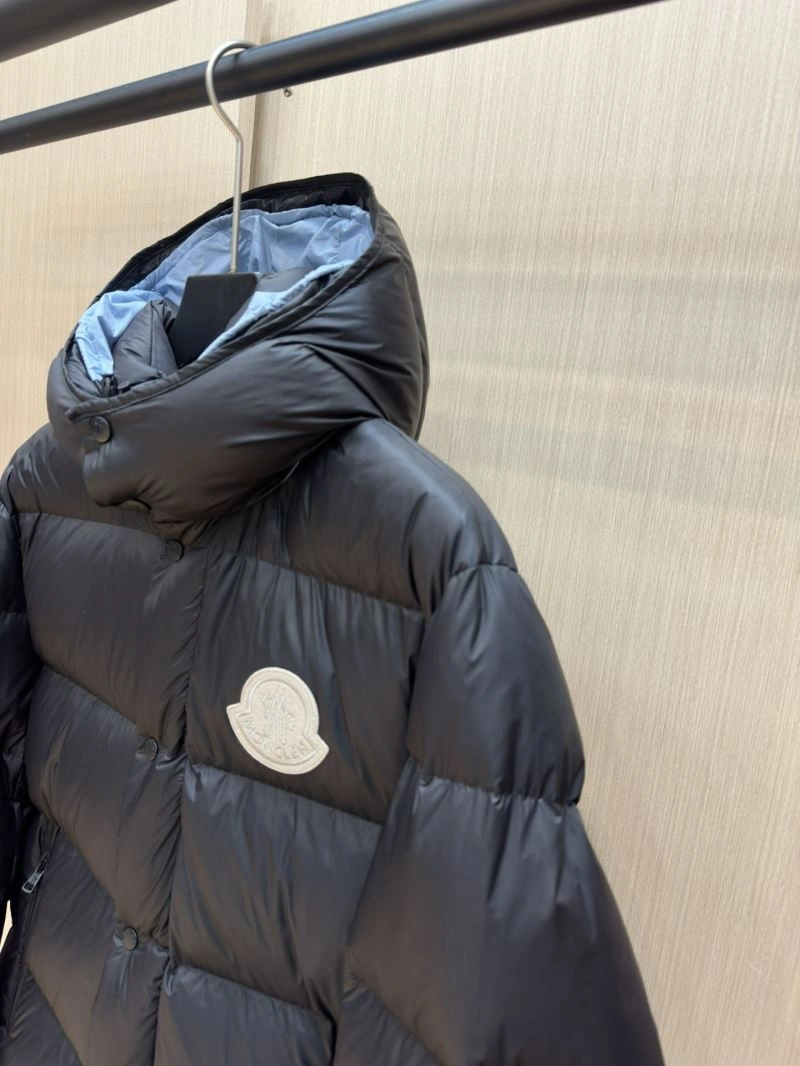 Moncler Down Jackets Durable 144758