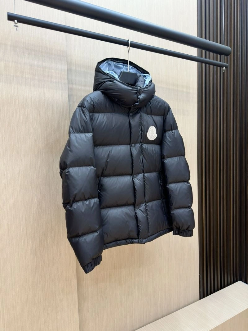 Moncler Down Jackets Durable 144758