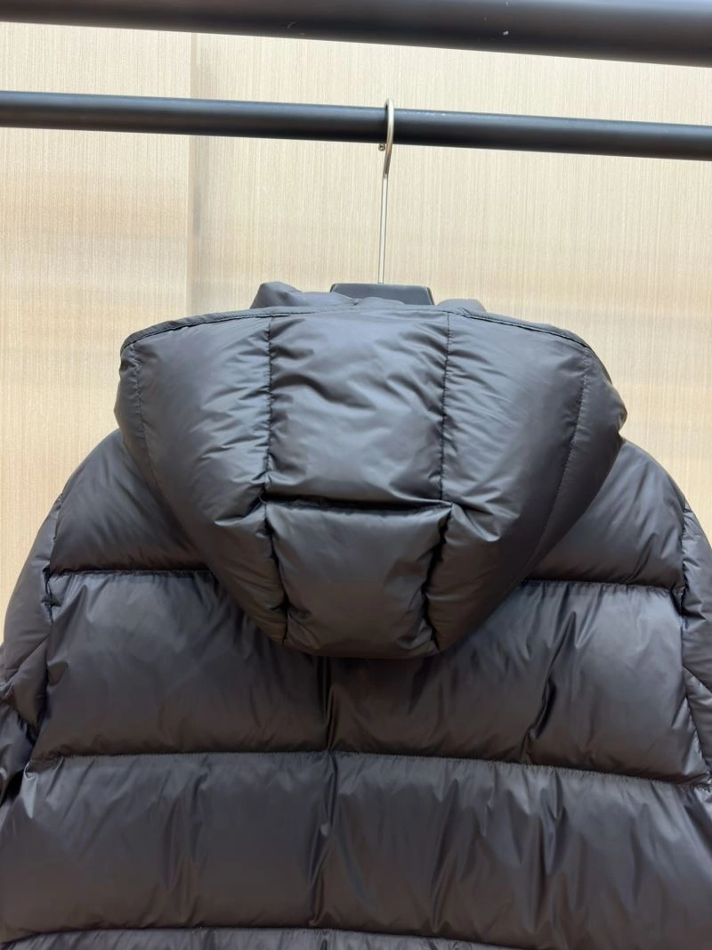 Moncler Down Jackets Durable 144758