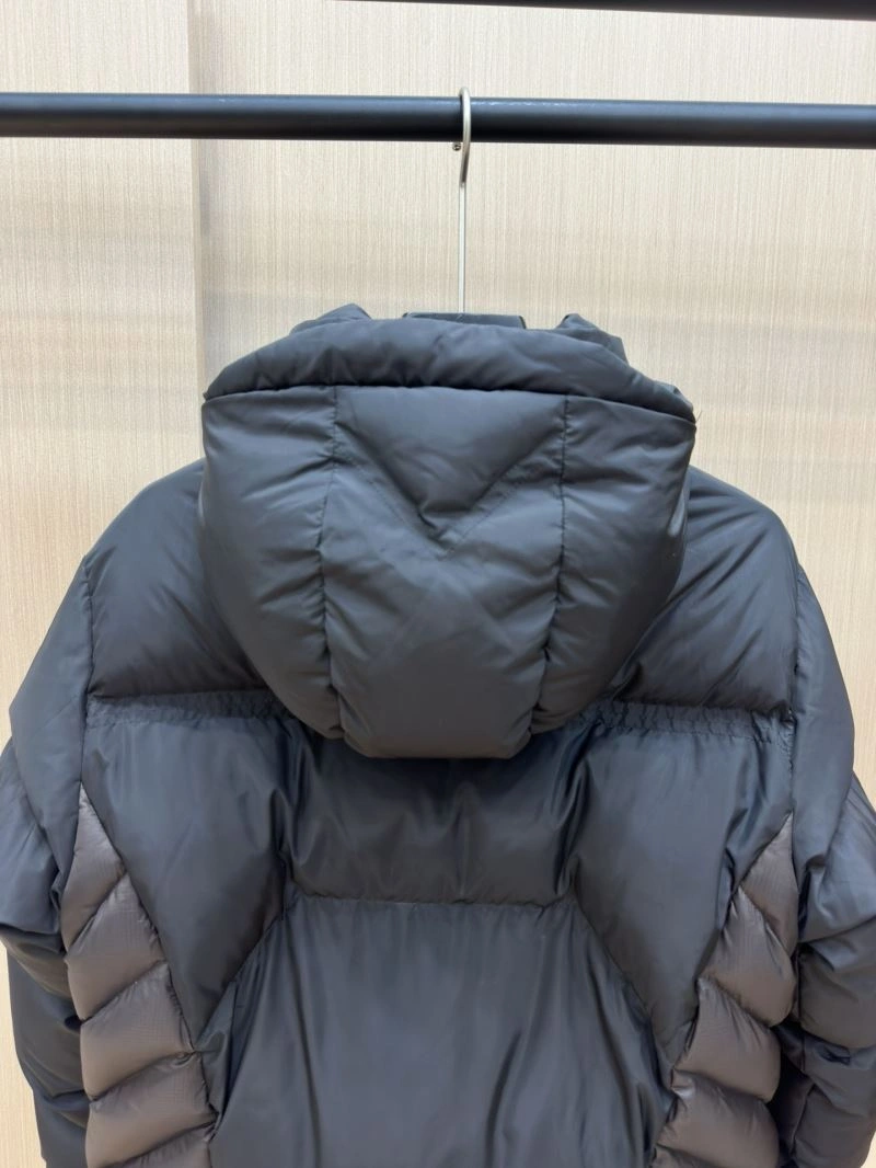 Moncler Down Jackets Trendy 144755