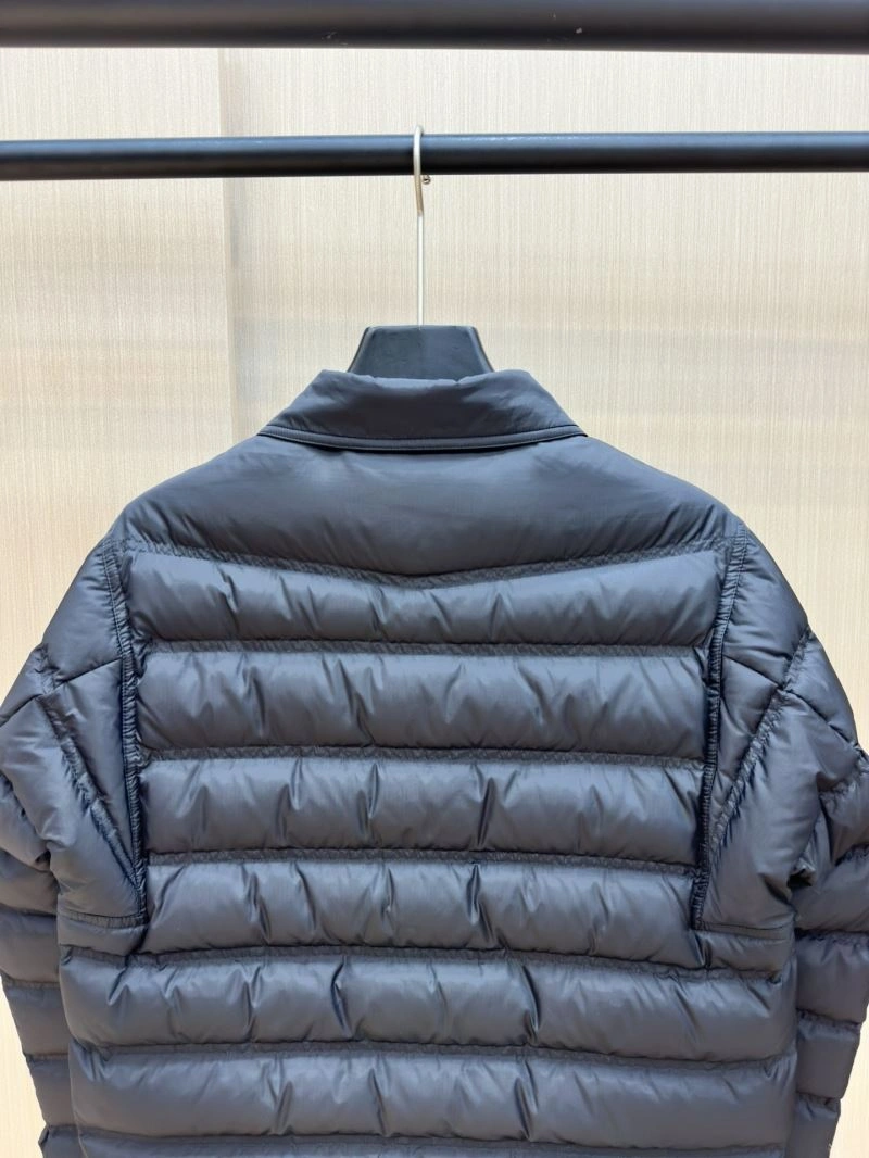 Moncler Down Jackets UrbanChic 144750