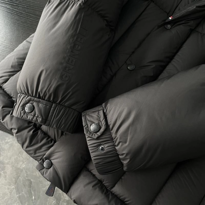 Modern Moncler Down Jackets 144751