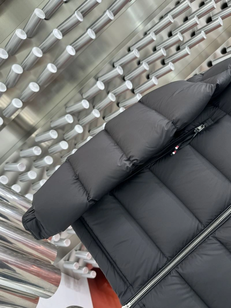 Moncler Down Jackets Durable 144749