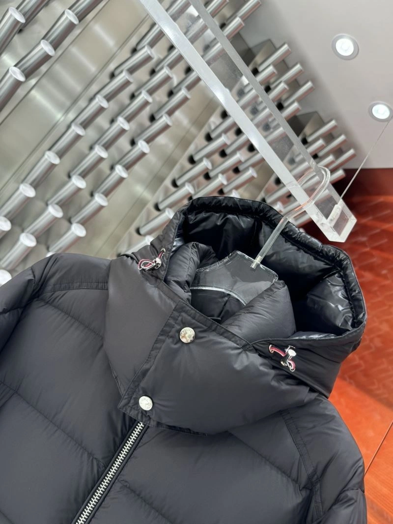 Moncler Down Jackets Durable 144749