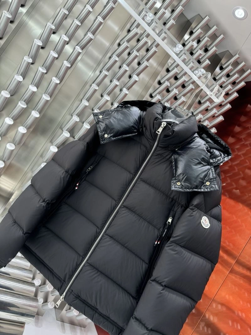 Moncler Down Jackets Durable 144749