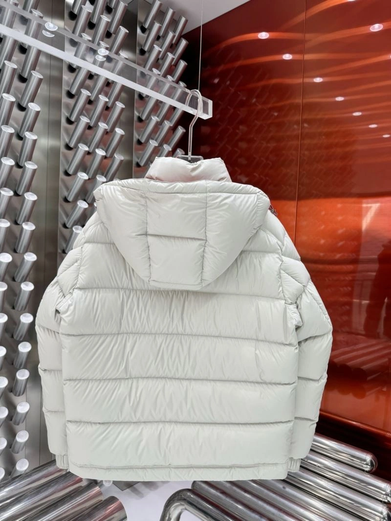 Durable Moncler Down Jackets 144753