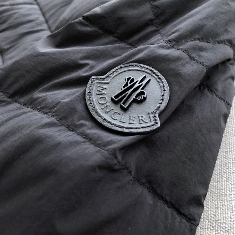 Moncler Down Jackets Classic 144721