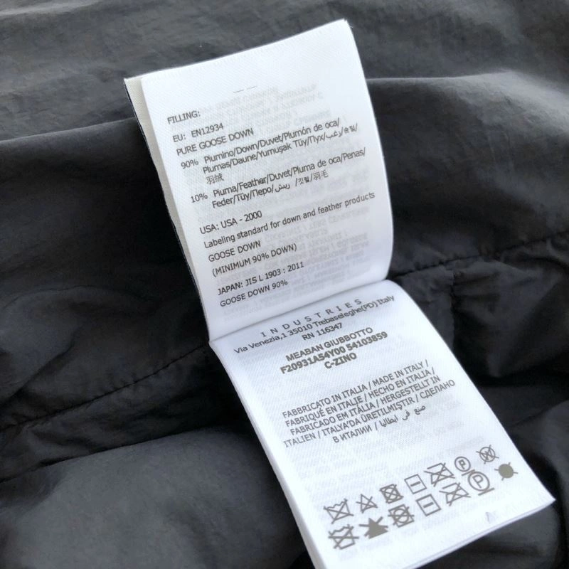 Moncler Down Jackets Classic 144721