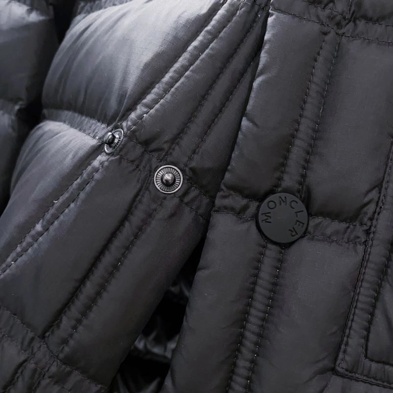 OdorResistant Moncler Down Jackets 144715