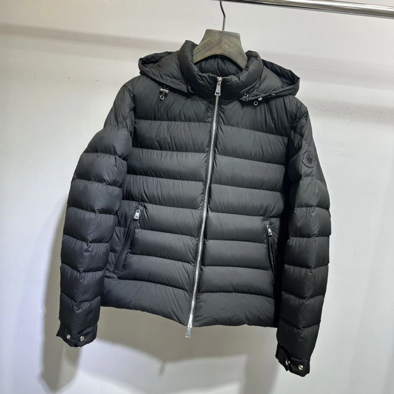 Moncler Down Jackets EyeCatching 144719