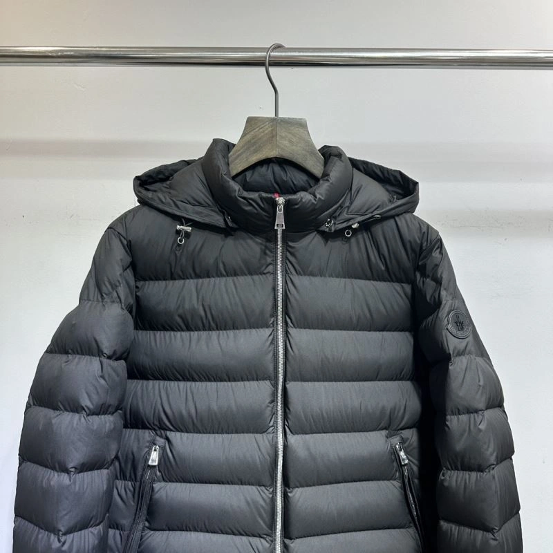Moncler Down Jackets EyeCatching 144719