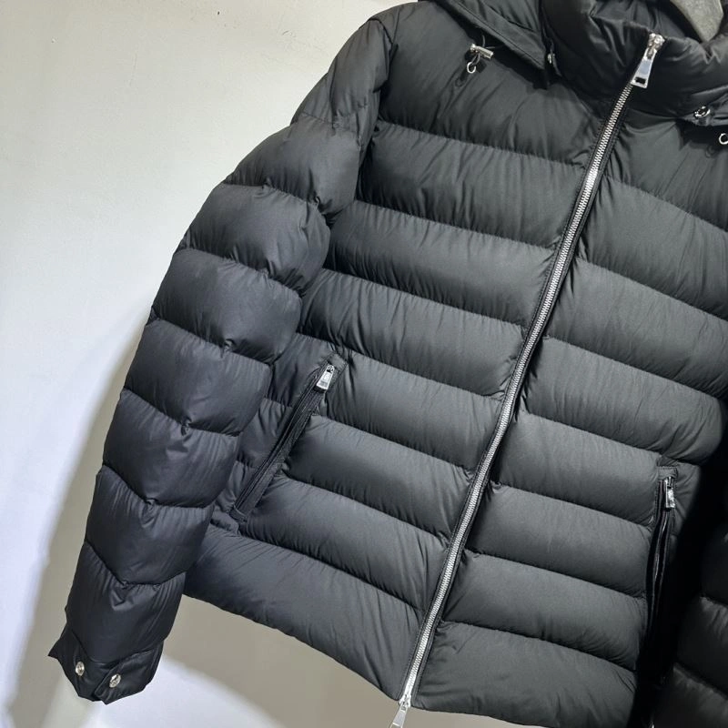 Moncler Down Jackets EyeCatching 144719