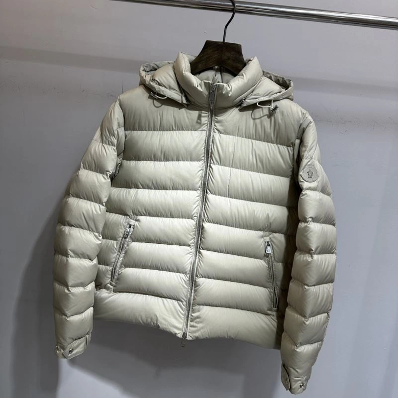 Moncler Down Jackets UrbanChic 144713