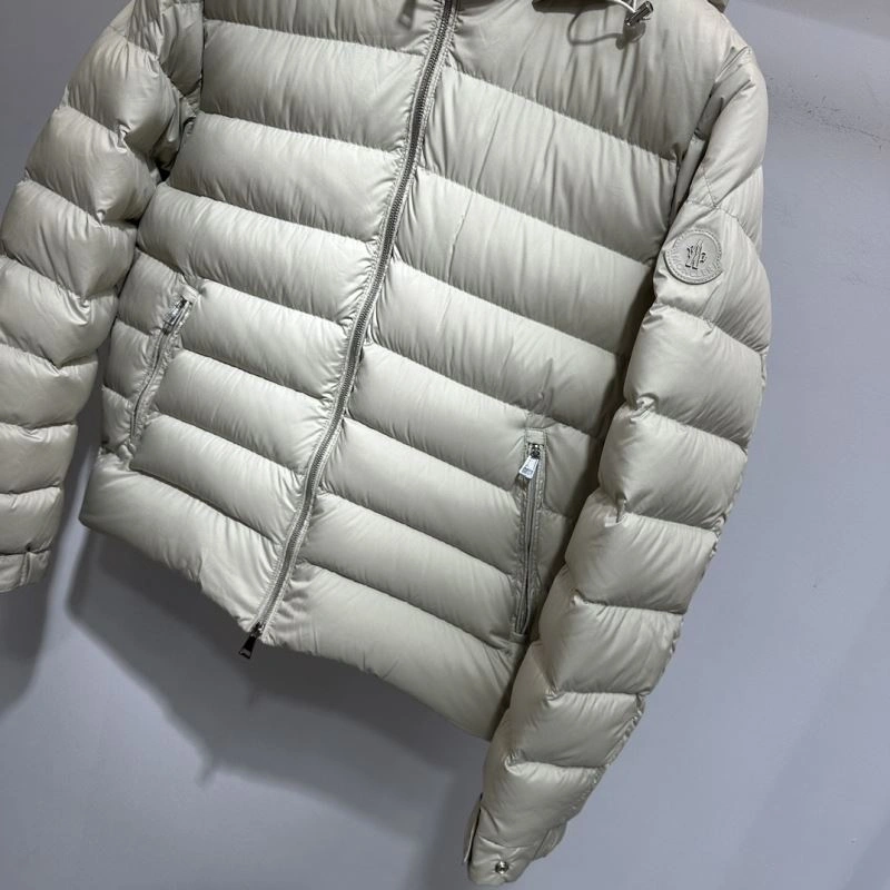 Moncler Down Jackets UrbanChic 144713