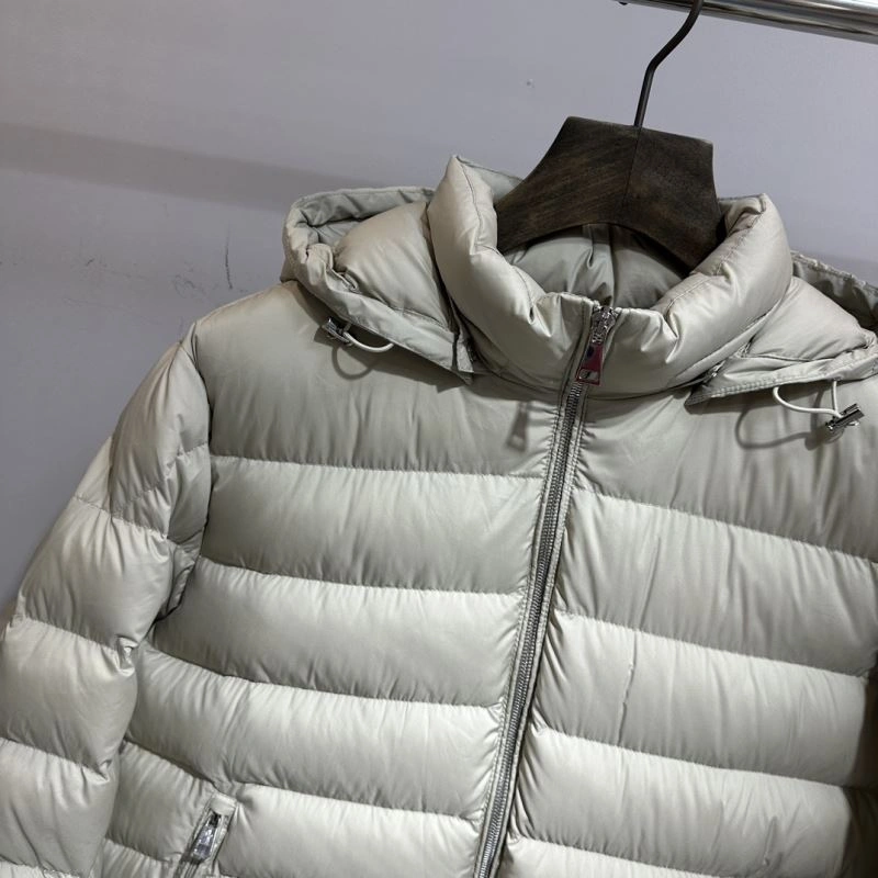 Moncler Down Jackets UrbanChic 144713