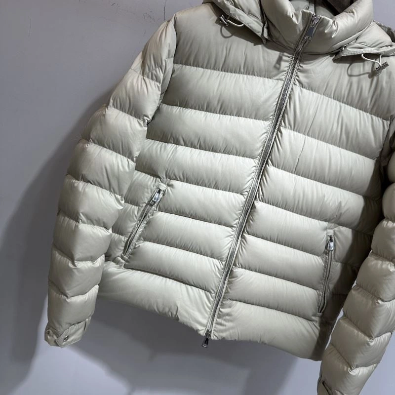 Moncler Down Jackets UrbanChic 144713