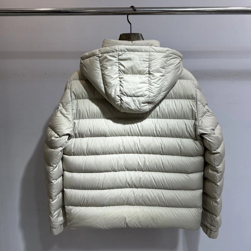 Moncler Down Jackets UrbanChic 144713