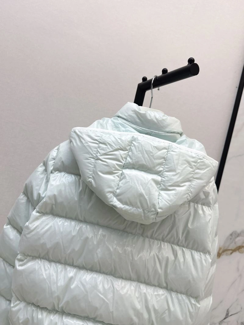 Moncler Down Jackets Original 144710