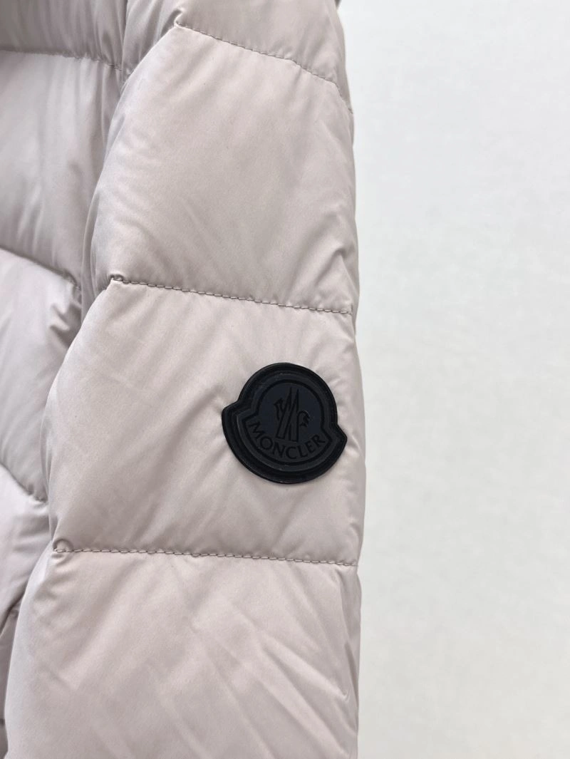 Moncler Down Jackets Soft 144697