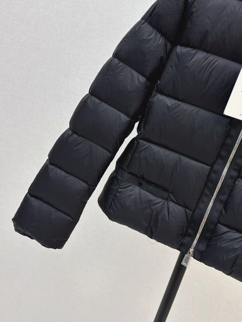 Flexible Moncler Down Jackets 144686
