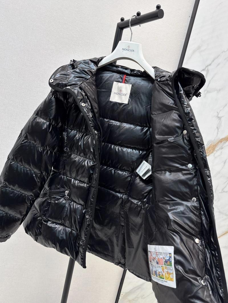 Moncler Down Jackets UrbanChic 144700