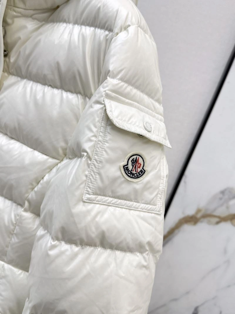 Moncler Down Jackets Unique 144702