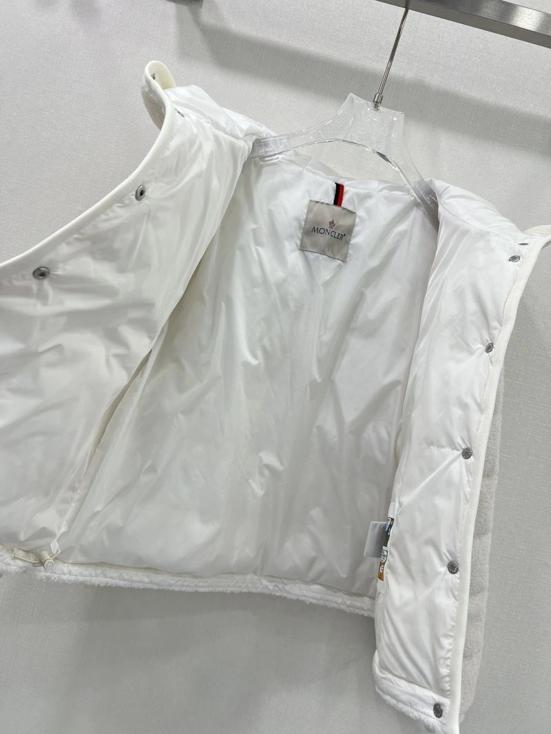 WaterResistant Moncler Down Jackets 144684