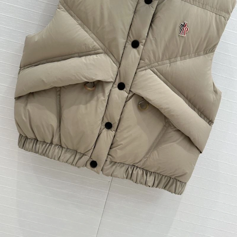 WaterResistant Moncler Down Jackets 144678