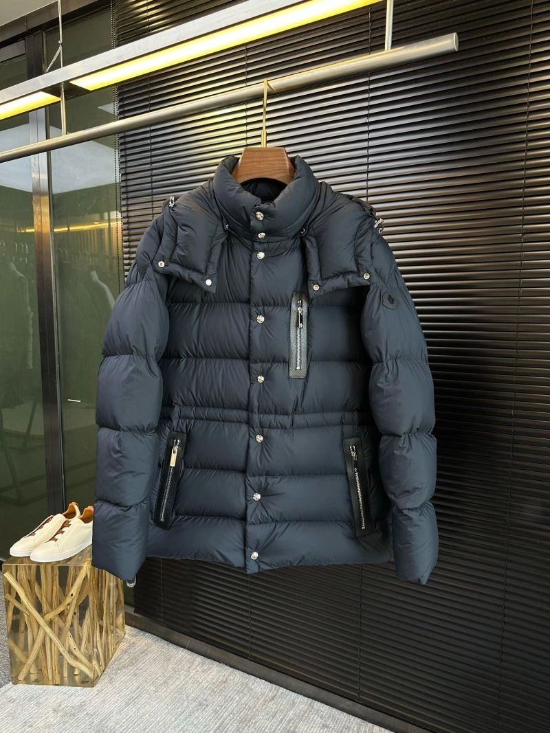 Moncler Down Jackets OnTrend 144685