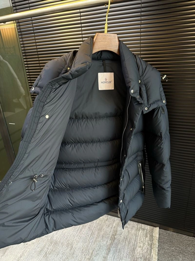 Moncler Down Jackets OnTrend 144685