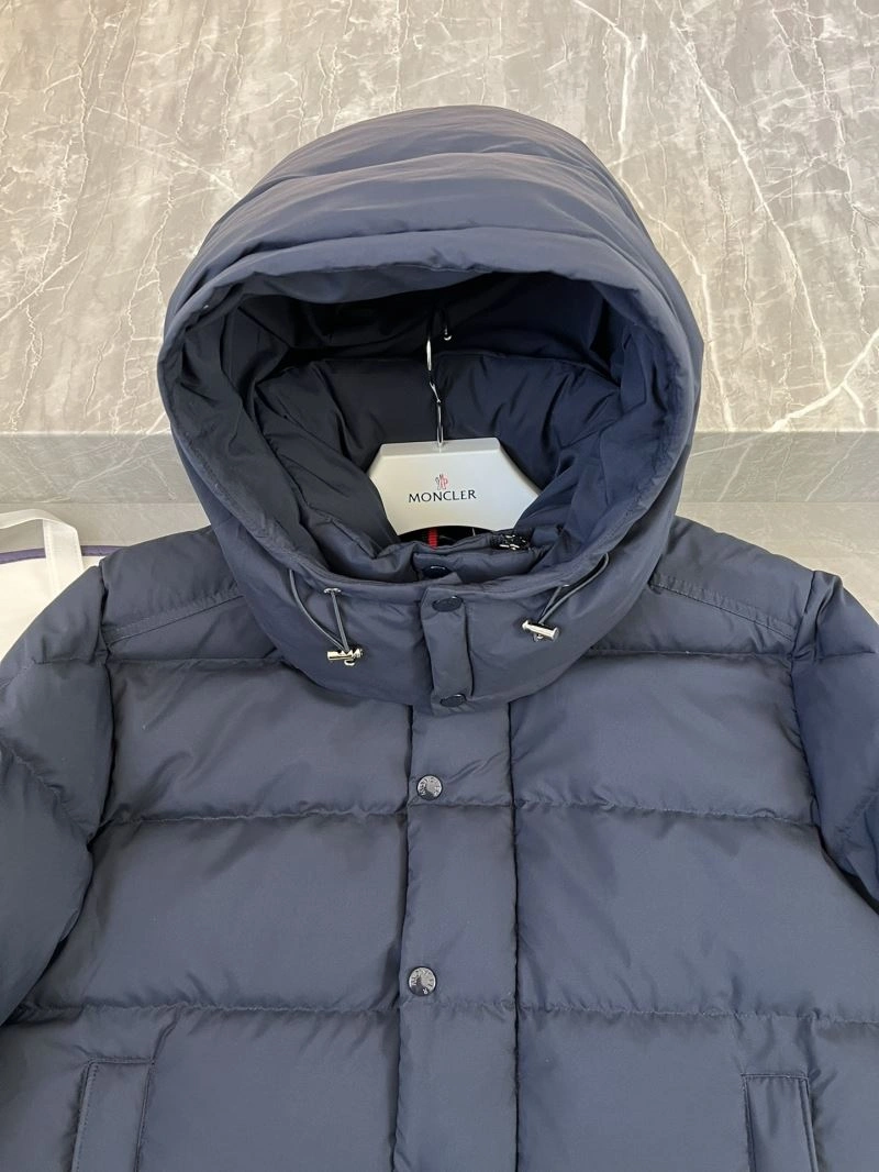 Moncler Down Jackets Vibrant 144673