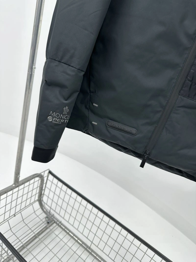 Moncler Down Jackets Compact 144670