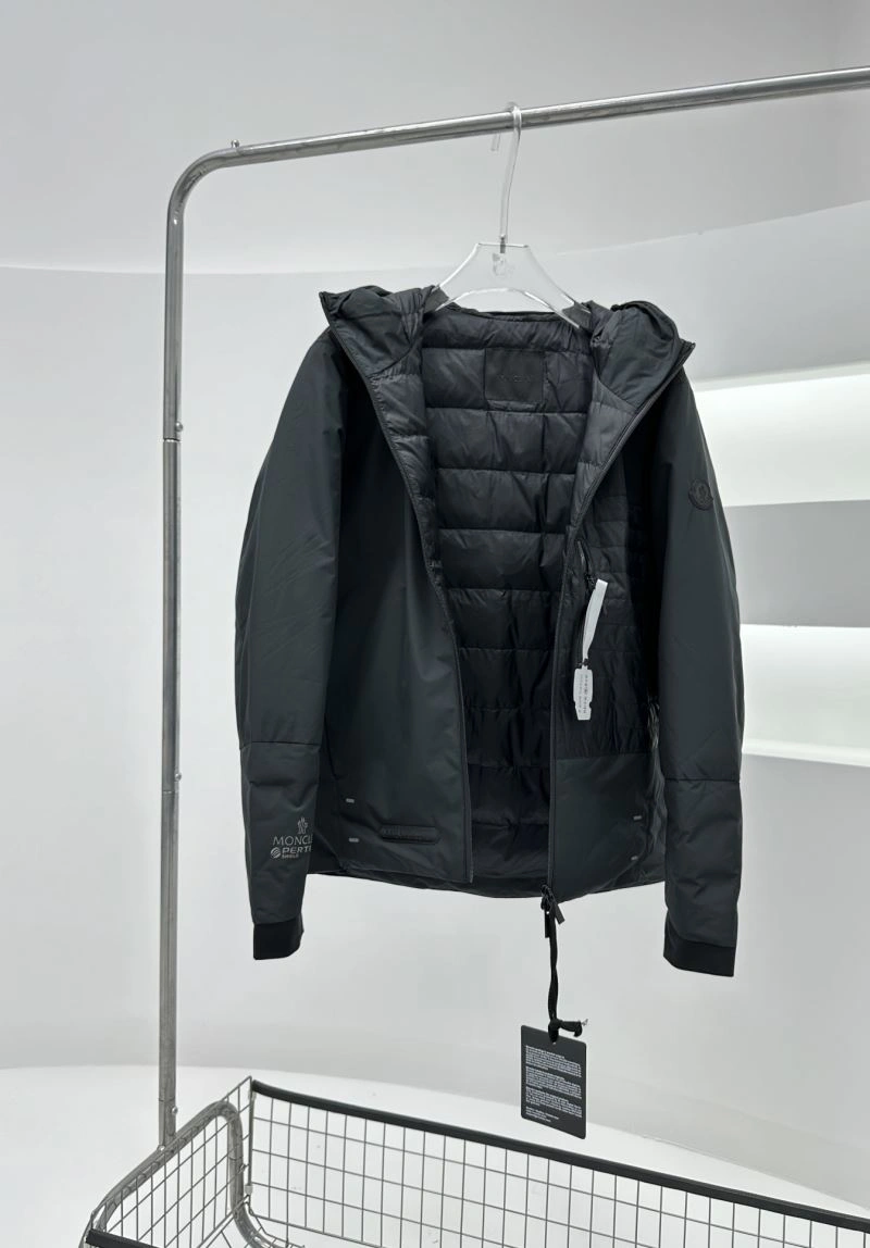 Moncler Down Jackets Compact 144670