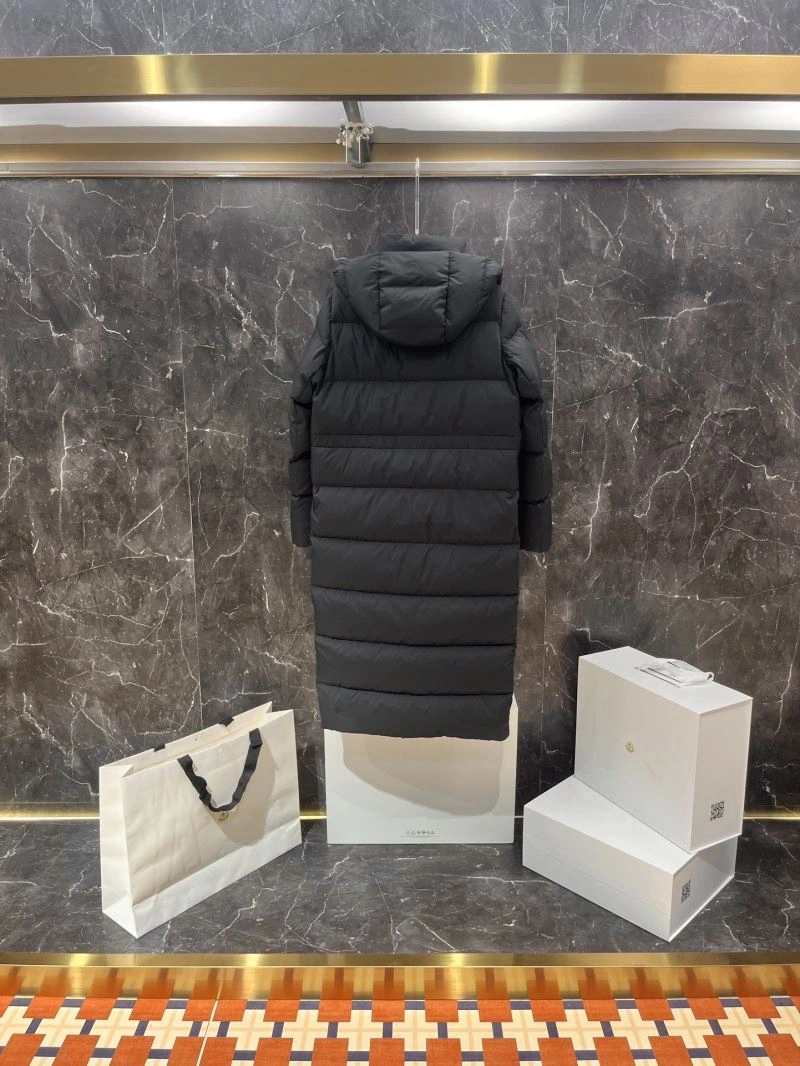 Sleek Moncler Down Jackets 144666