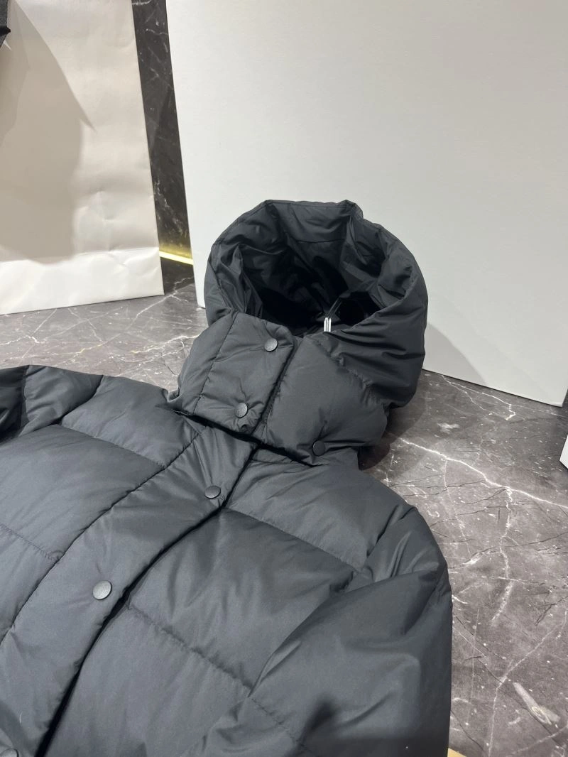 Sleek Moncler Down Jackets 144666
