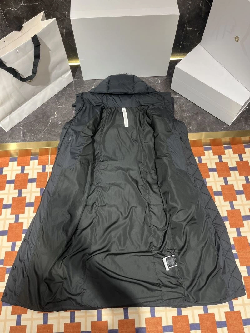 Sleek Moncler Down Jackets 144666