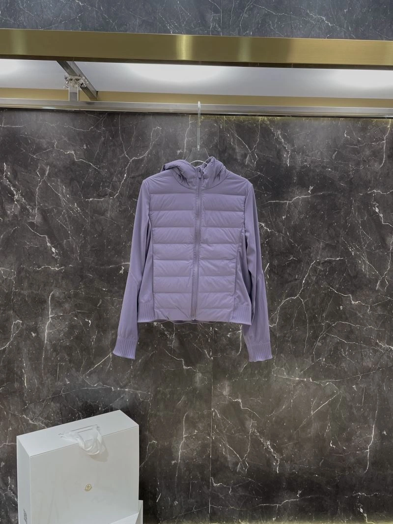 Moncler Down Jackets Sleek 144664