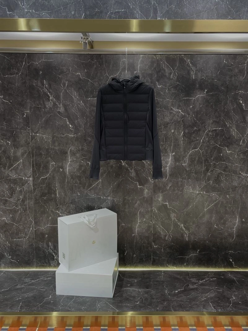 Moncler Down Jackets Bold 144652