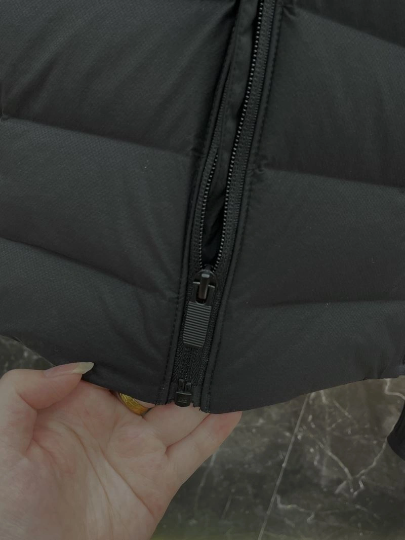 Moncler Down Jackets Bold 144652