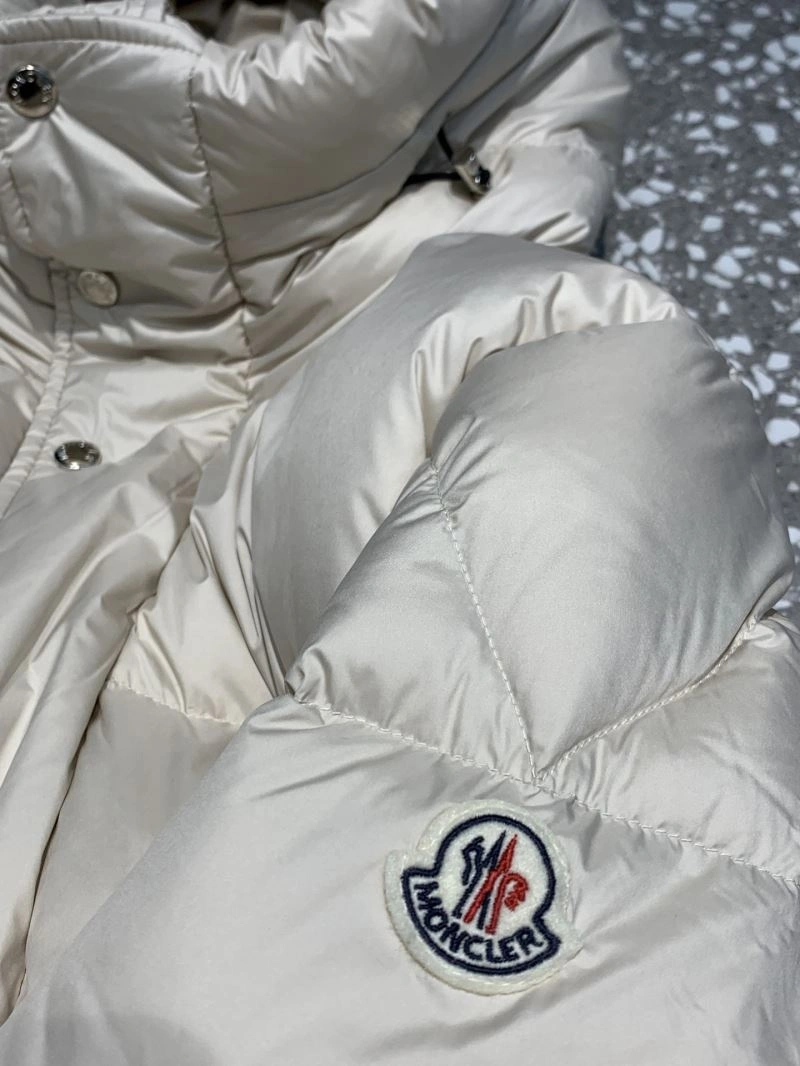 TechFriendly Moncler Down Jackets 144650