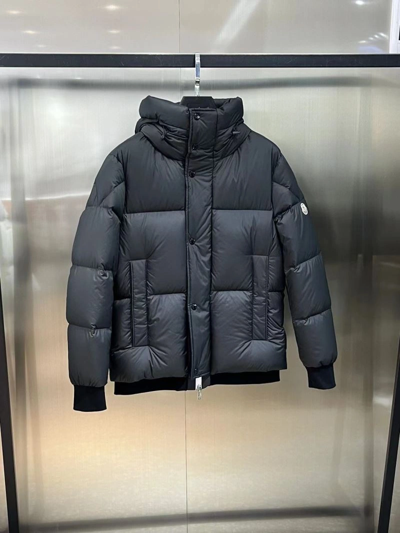 Unique Moncler Down Jackets 144662