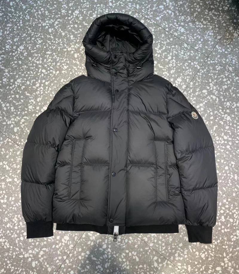 Unique Moncler Down Jackets 144662