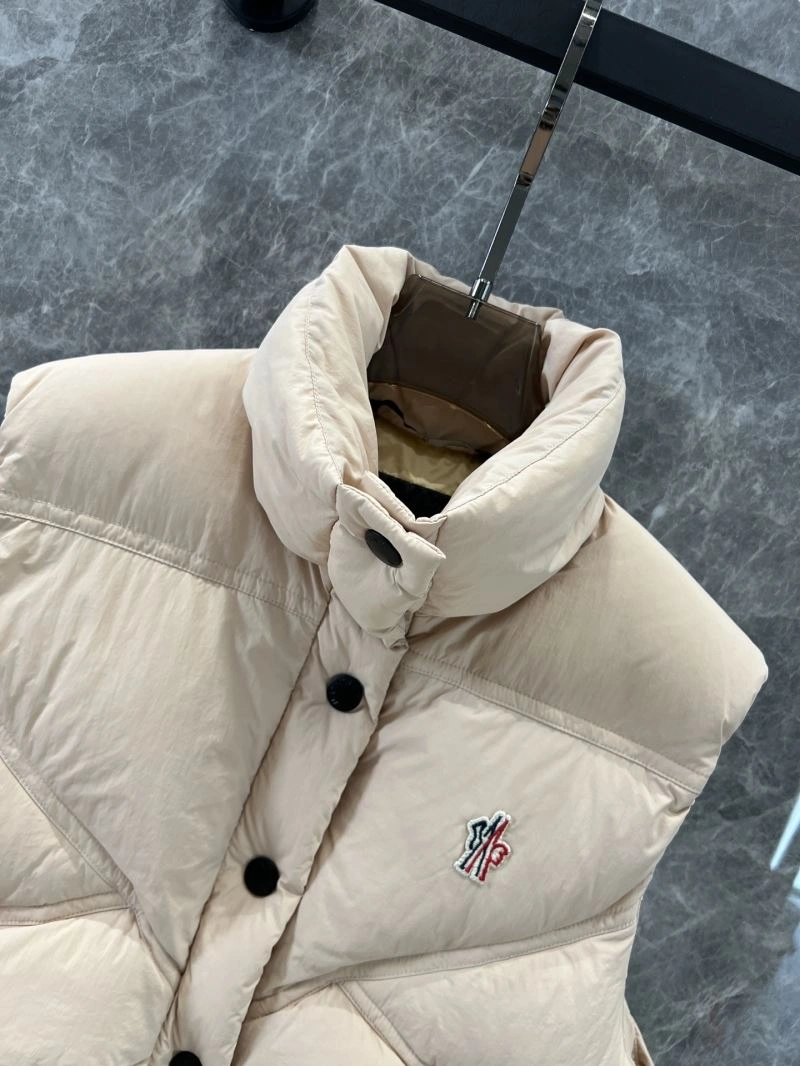 SmoothTexture Moncler Down Jackets 144655