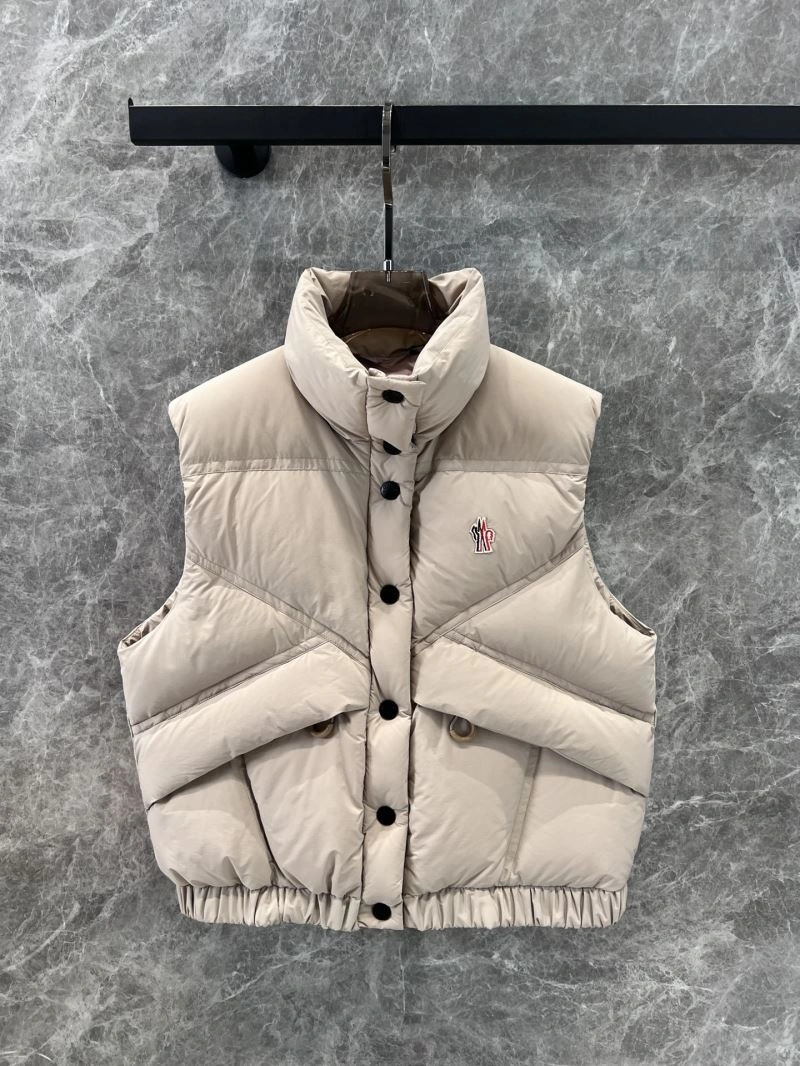 Effortless Moncler Down Jackets 144654
