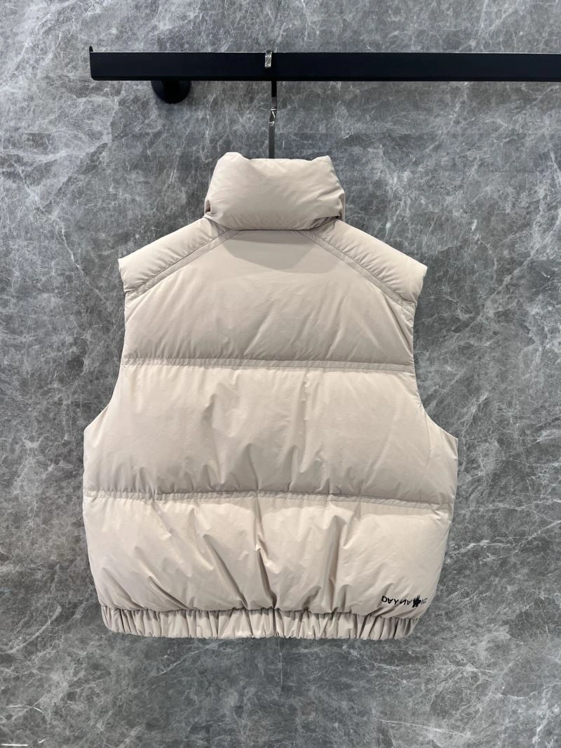 Effortless Moncler Down Jackets 144654