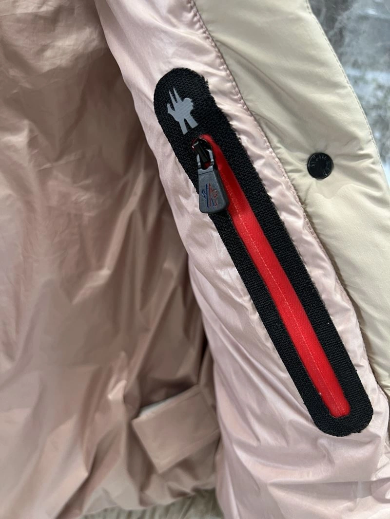 Effortless Moncler Down Jackets 144654