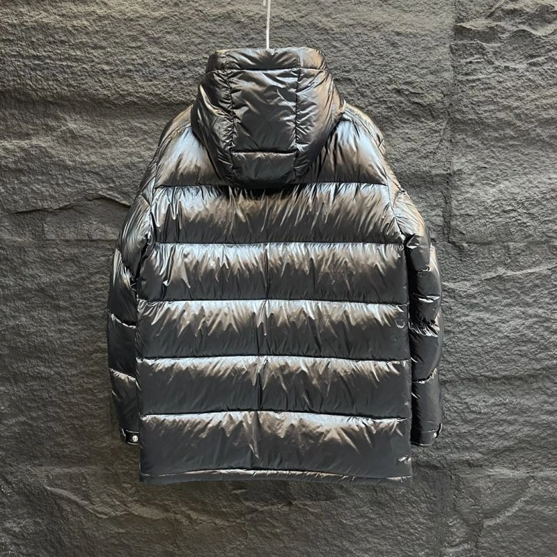 WellDesigned Moncler Down Jackets 144647